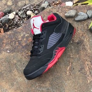PENDING••Jordan Brand Retro 5 Low “Bred”